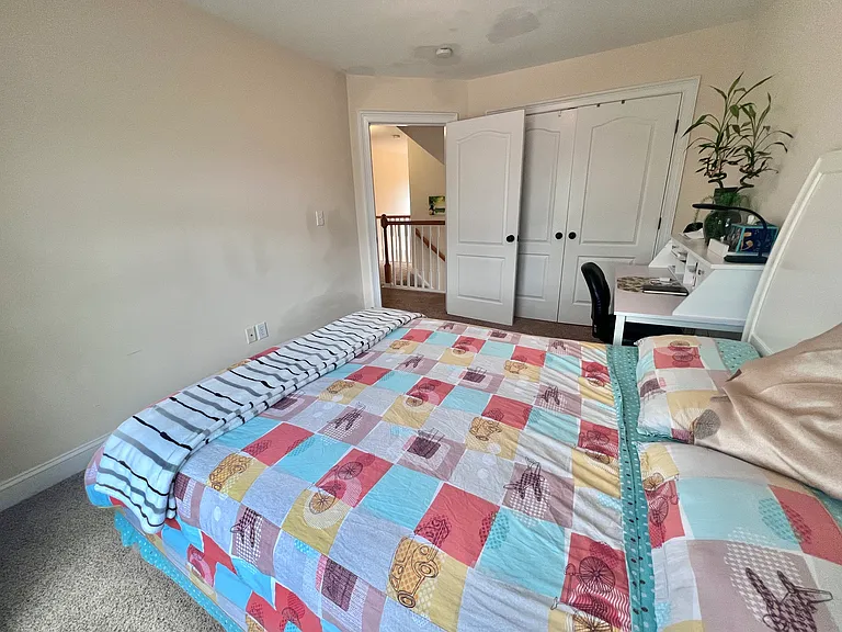 Bedroom 1- 2nd floor-Pic 2