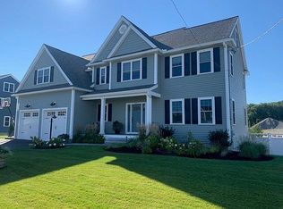 318 Lexington St, Woburn, MA 01801