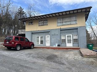 4 Brewster Ln #4, Pleasant Valley, NY 12569