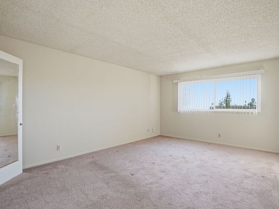 5th image of 445 S Los Robles Ave #304