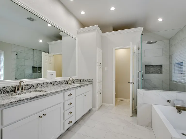 409 Lancashire Dr — Photo 19