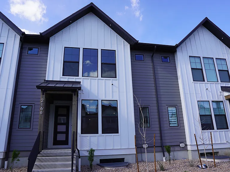 2166 W Stardew St — Photo 1