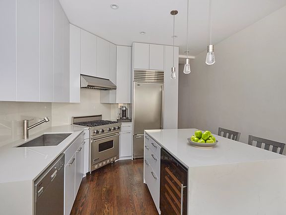 4th image of 254 W 20th St #5A