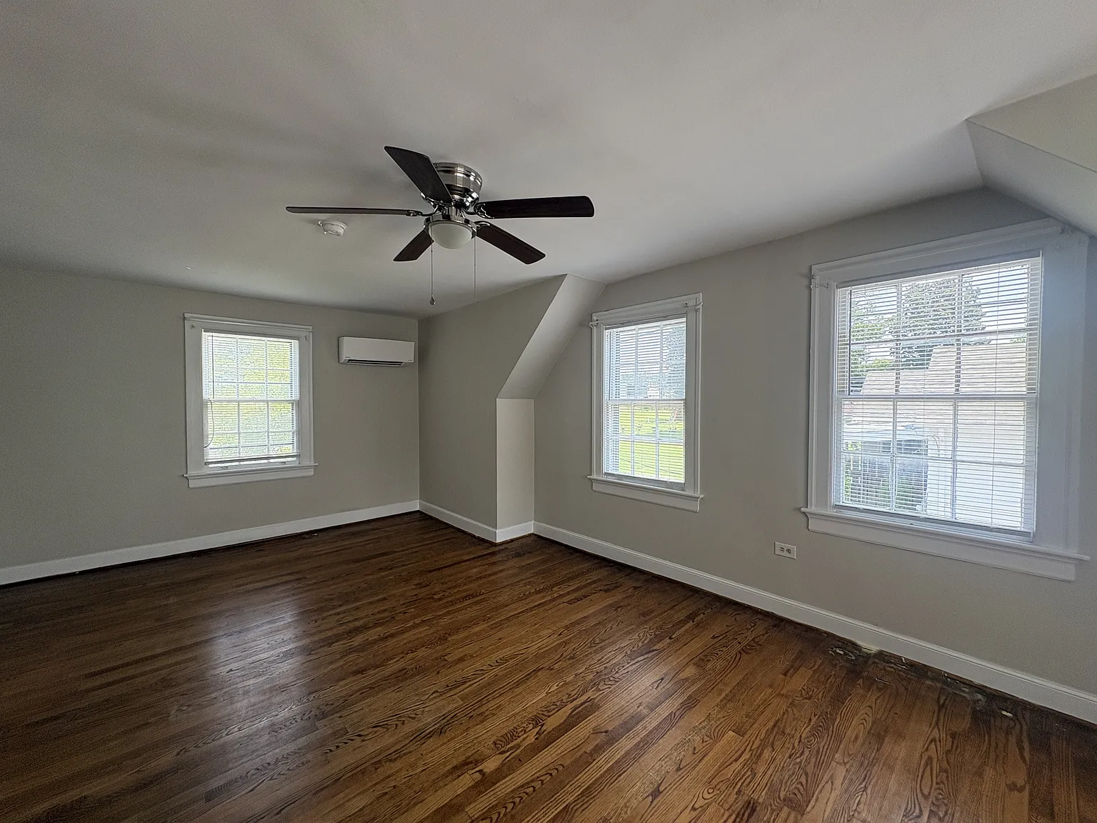 142 Grove Ave Apt C - 1 — Photo 4