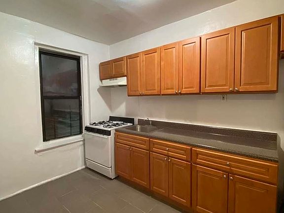 5th image of 3021 Holland Ave APT 23S
