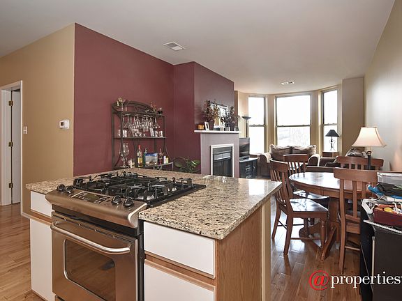 Kitchen / Living Room