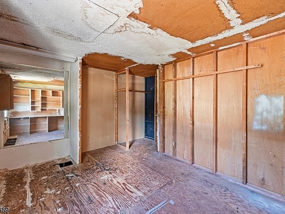 5th image of 10 George St