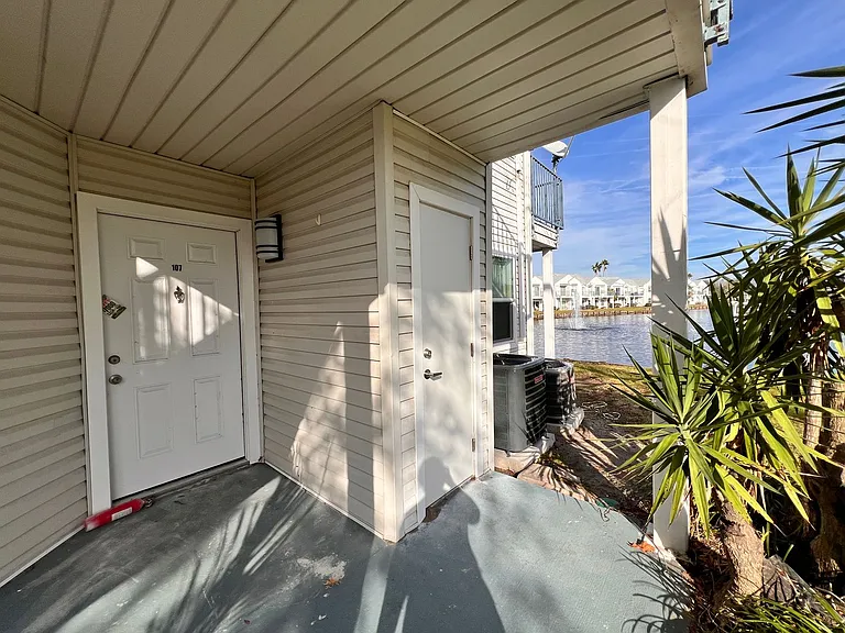 2536 Woodgate Blvd #107 — Photo 20