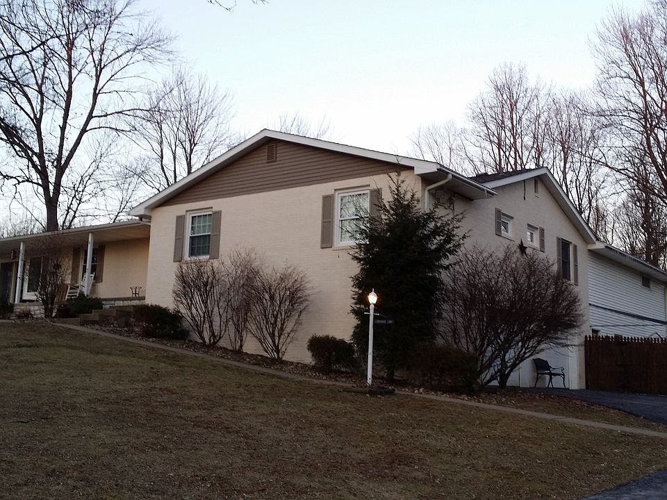 1st image of 7 Ramwood Dr