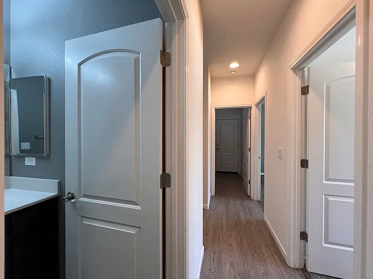 2209 Windrow Dr — Photo 14