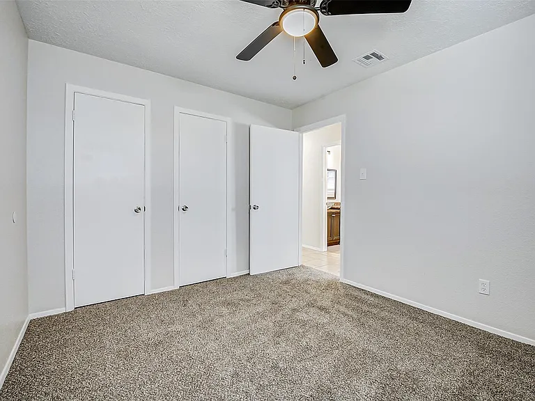 9842 Shell Rock Rd — Photo 14