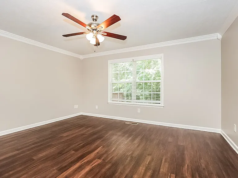 2720 Windcrest Trl — Photo 10