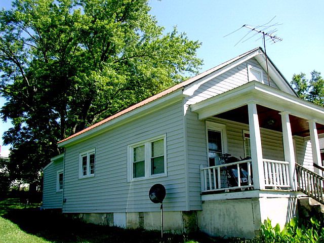2nd image of 1610 4th St