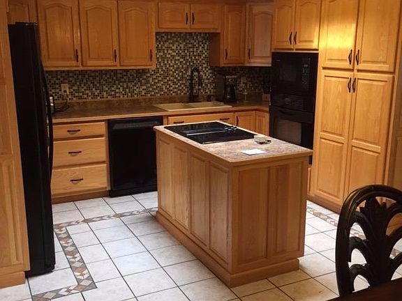 5th image of 1412 Rocky Mountain Cir