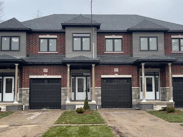 127 Hickory St N, Whitby, ON L1N 3X7