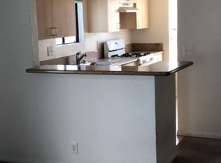 802 E Pine St APT 17, Santa Ana, CA 92701