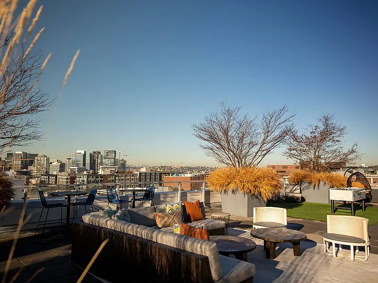 Infinity Capitol Hill Apartments — Photo 15