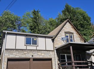 911 4th Ave, Beaver Falls, PA 15010