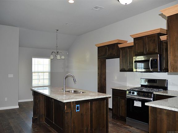 3rd image of 4809 E Galveston St