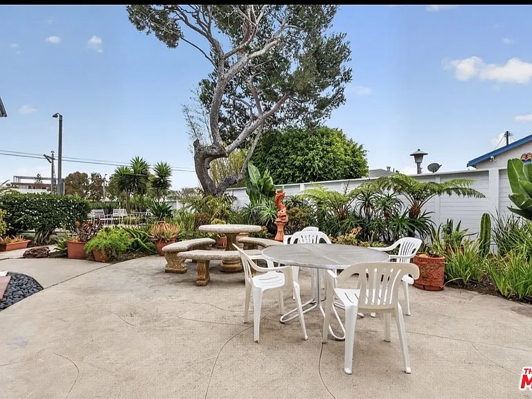 119 Paloma Ave #M — Photo 24