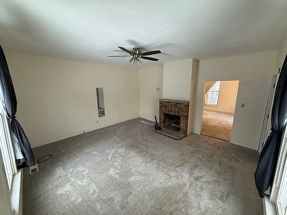 3rd image of 3334 Market St
