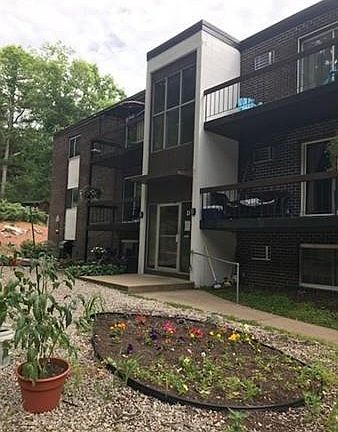 3rd image of 599 Old West Central St APT D2