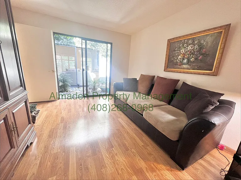 1135 Silver Oak Ct — Photo 10