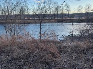 261 Hicks Dr, Petersburg, WV 26847