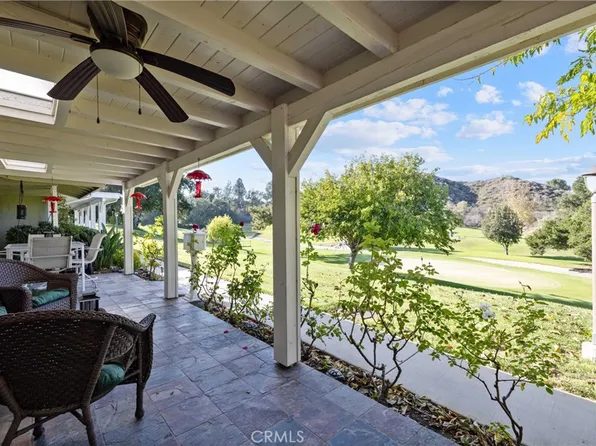 19211 Avenue Of The Oaks Unit A, Santa Clarita, CA 91321