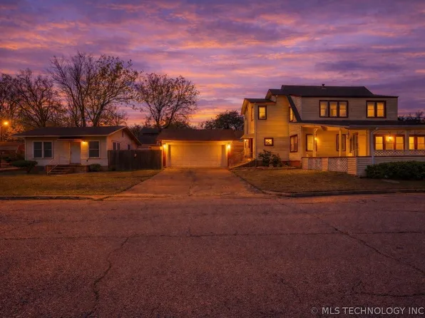 602 W 7th Ave, Bristow, OK 74010