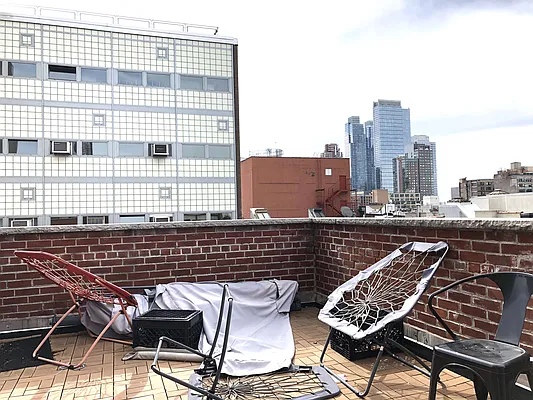 Rented by Meraki Realty LLC | media 10