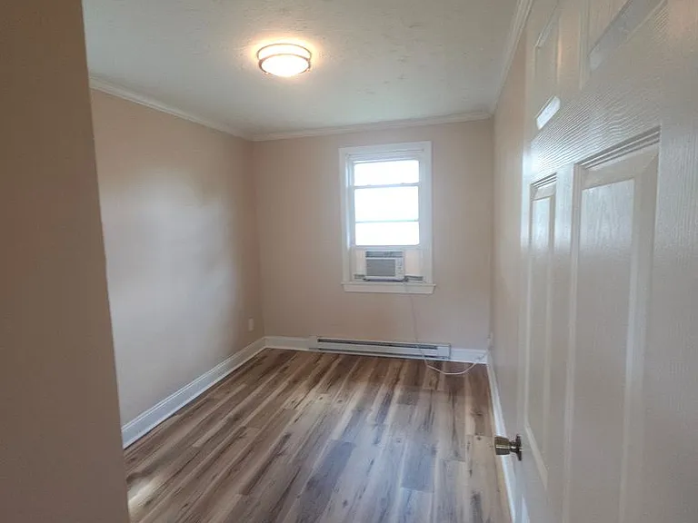 912 Forest St — Photo 17