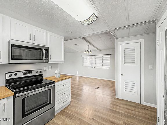 5th image of 16222 N 35TH Way