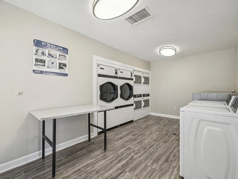 Southpoint Villas — Photo 25