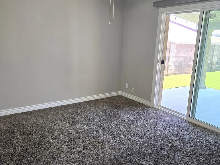1133 E Butler Dr — Photo 6