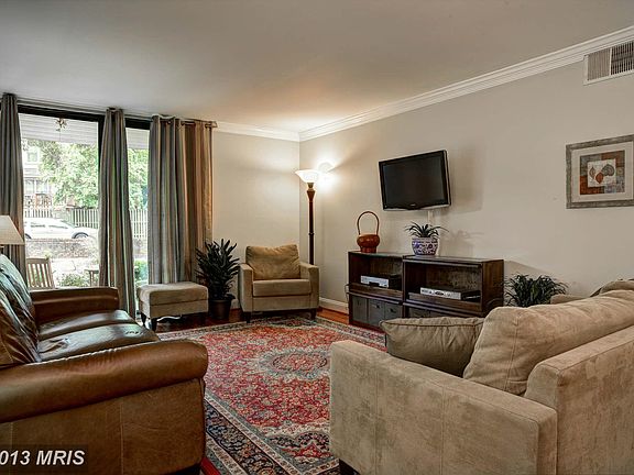 2nd image of 3121 Patrick Henry Dr APT 325