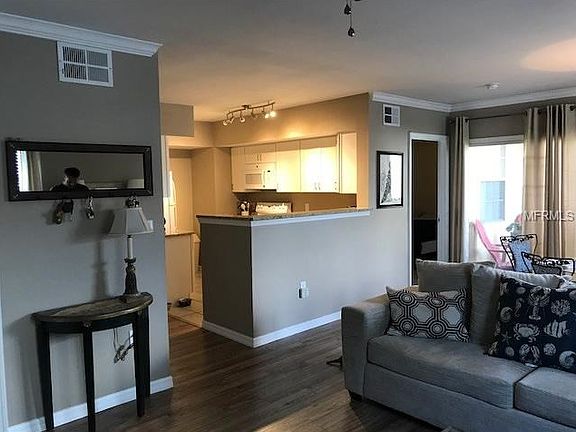 5th image of 1010 Villagio Cir Unit 103
