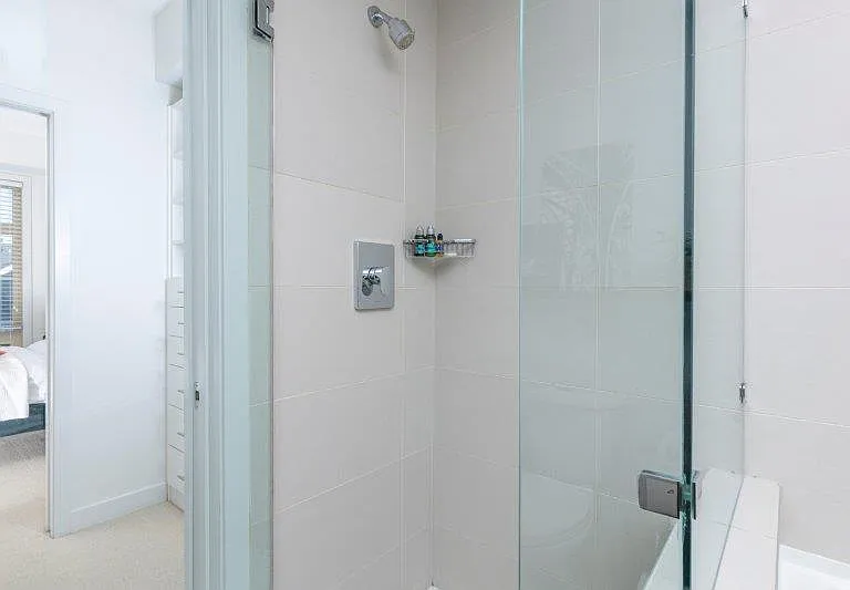323 20th Ave SW #402 — Photo 24
