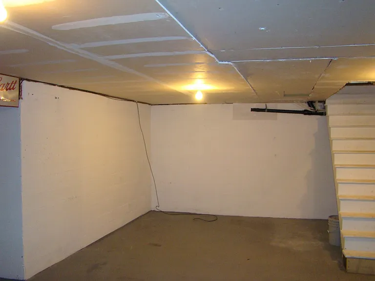 813 Niagara Ave — Photo 25