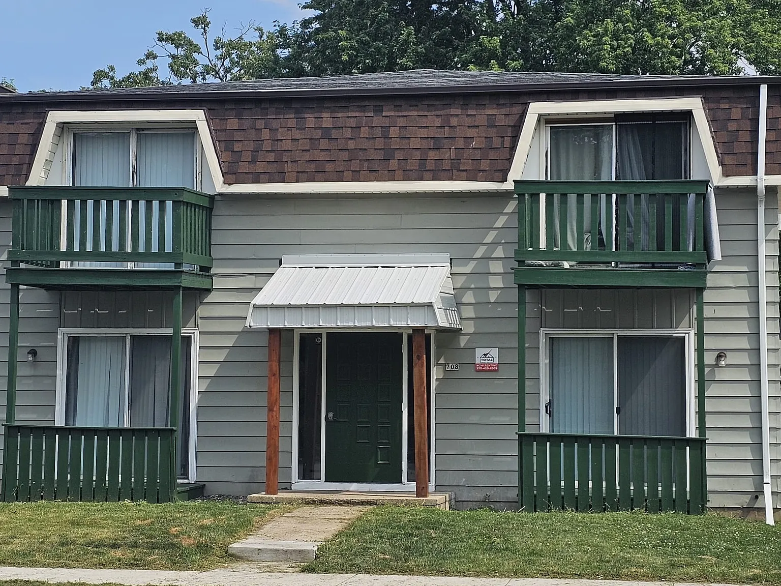 2 bed, 900 sqft, $999 — Photo 2