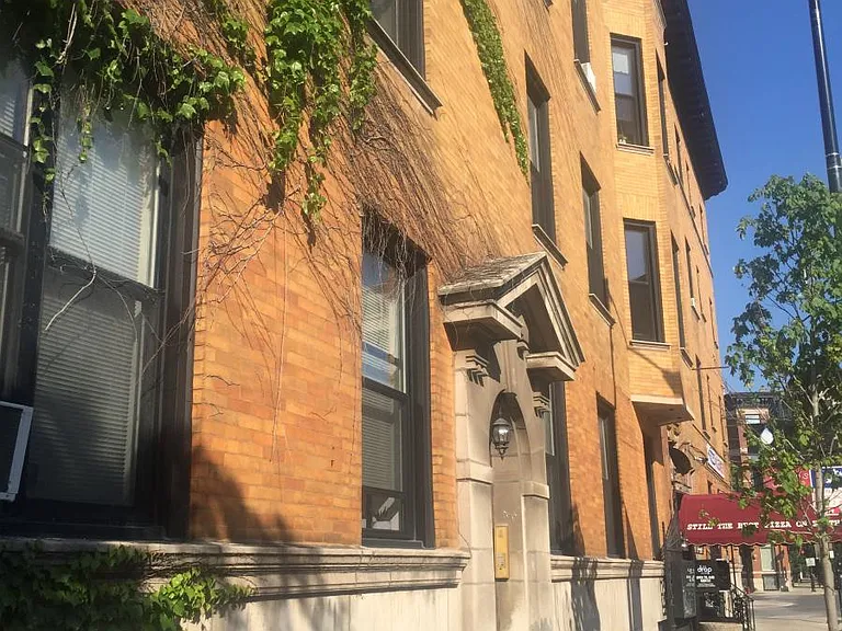 1906 N Lincoln Park #3 — Photo 1