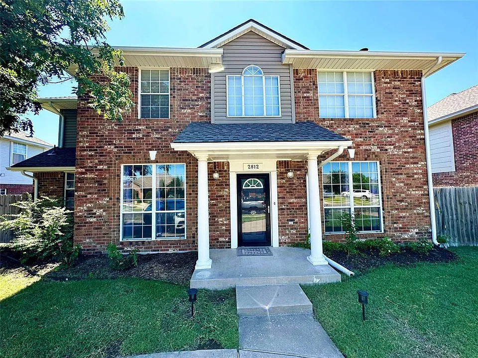 2812 Eaton Dr