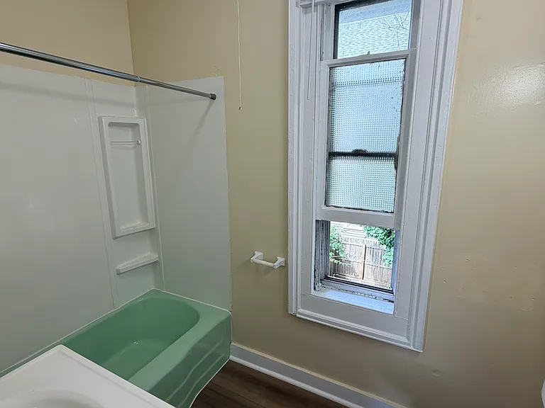 224 Lloyd St #1 — Photo 15