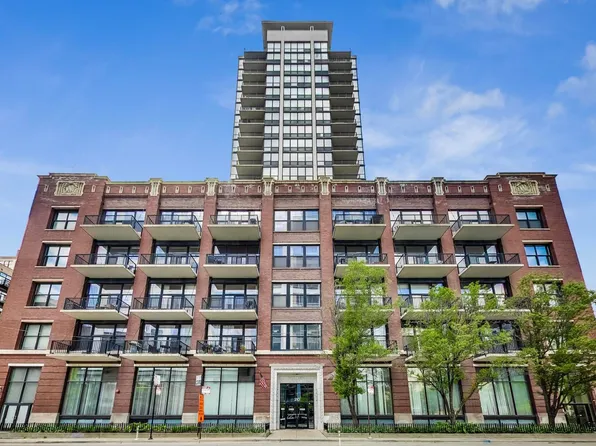 210 S Desplaines St APT 502, Chicago, IL 60661