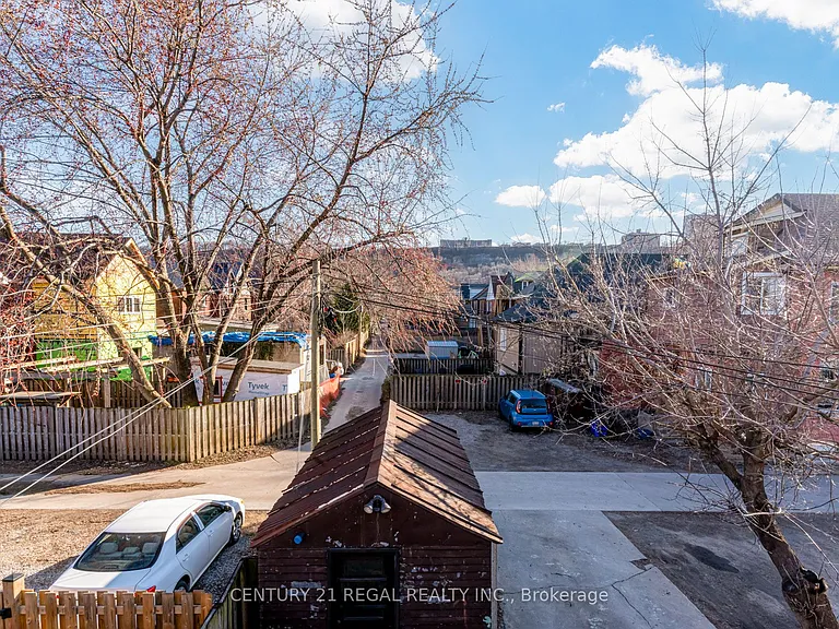 184 Maplewood Ave — Photo 24