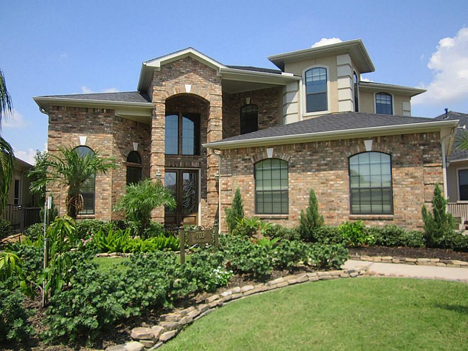 1st image of 703 Pegasus Ln
