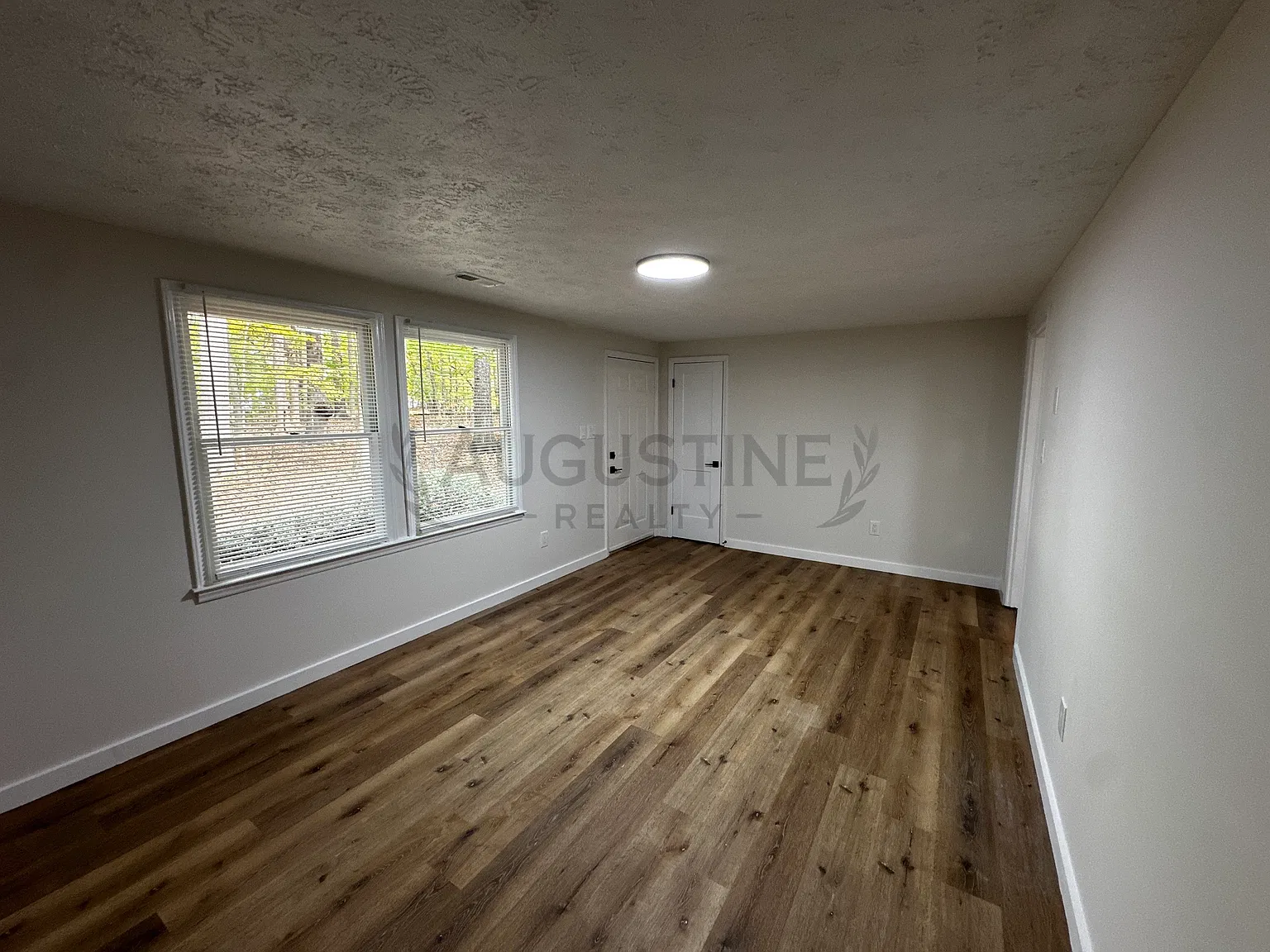 2 bed, 864 sqft, $1,395 — Photo 4