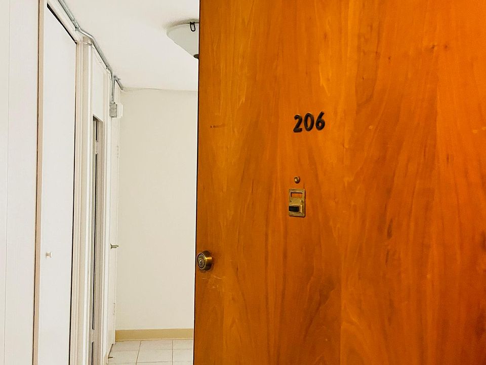 1st image of 1001 Pine St Unit 206
