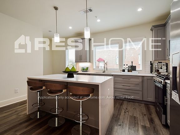 3rd image of 351 Hill St SE Unit 7