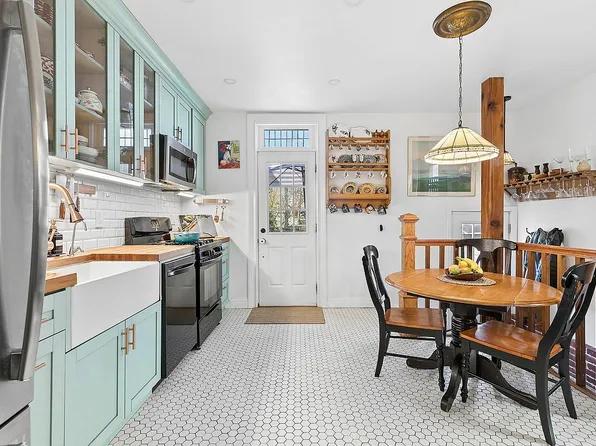 972 Albany Ave, Brooklyn, NY 11203